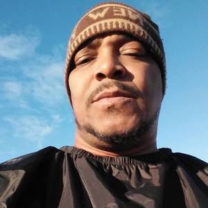 Meet your Posher, Ellis